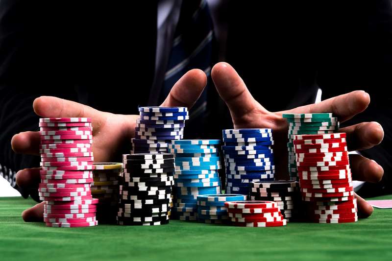 Poker Debet thu hút rất đông người chơi tham gia trải nghiệm 